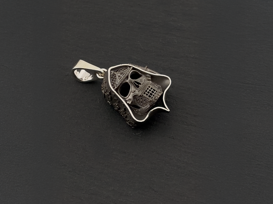 Samurai pendant