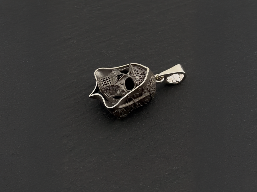 Samurai pendant