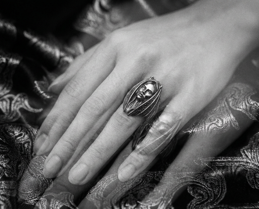 Sterling Silver Vampire Lady Ring: Gothic Bat Jewelry __etsy:6039206720