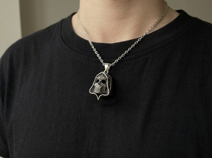Samurai pendant