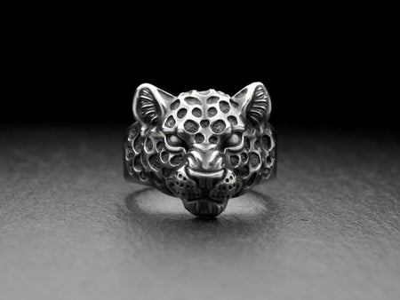 Get ready to make a statement with this unique leopard silver ring! Perfect for any animal lover, this handmade piece features a wildcat design that will have everyone talking. __etsy:7352340698