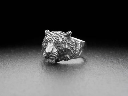 Signet ring	silver signet ring	animal silver ring	signet silver ring	men ring	men jewelry	jewelry for men	Tiger silver ring	tiger signet ring	brutal tiger	tiger art	tiger jewelry	tiger __etsy:7400223079