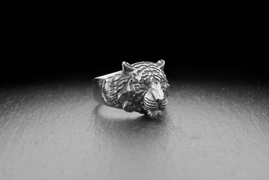Signet ring	silver signet ring	animal silver ring	signet silver ring	men ring	men jewelry	jewelry for men	Tiger silver ring	tiger signet ring	brutal tiger	tiger art	tiger jewelry	tiger __etsy:7400223079