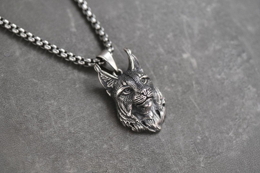 This lynx silver pendant necklace is real eye-catching. The genuine lynx fur is so realistic. It's perfect for those who love wild cats and appreciate the beauty of their natural habitats. __etsy:7400769323