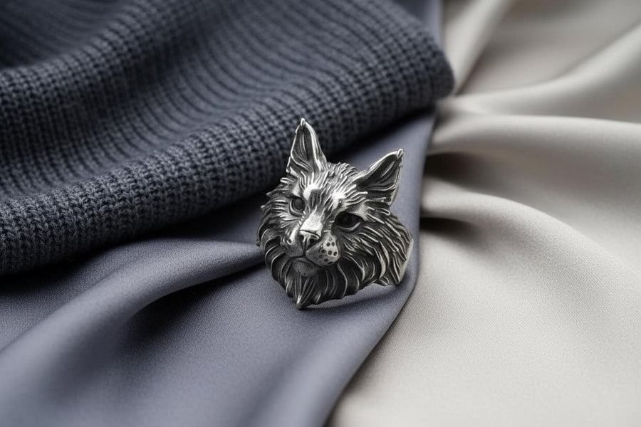 Maine Coon Silver Ring – Gothic Sterling Silver Cat Ring with Emerald Eyes | Bold Gift for Cat Lovers and Collectors __etsy:7363826984