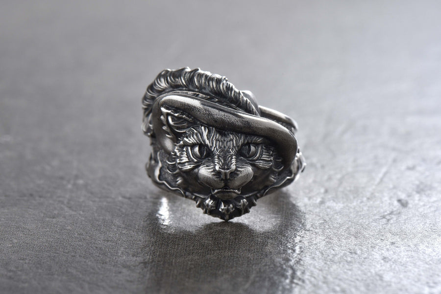 Musketeer Cat Silver Ring – Sterling Silver Adventure Jewelry __etsy:7364911240