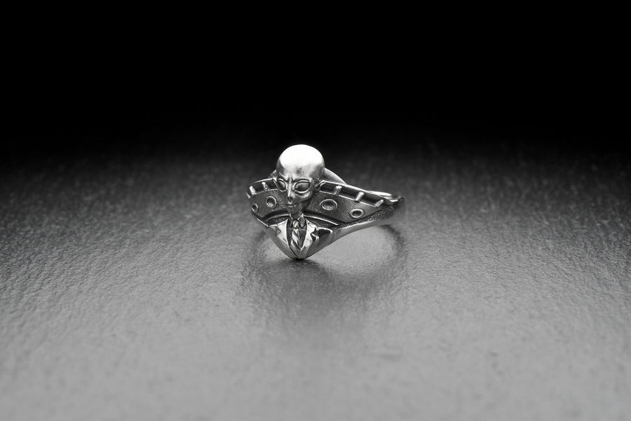 Women jewelry	Alien Jewelry	Ring with alien	ring with ufo	Ufo ring silver	Alien visitor	Strange jewelry	Alien ring	Alien silver ring	Space jewelry	Alien	Silver Alien	Silver ring