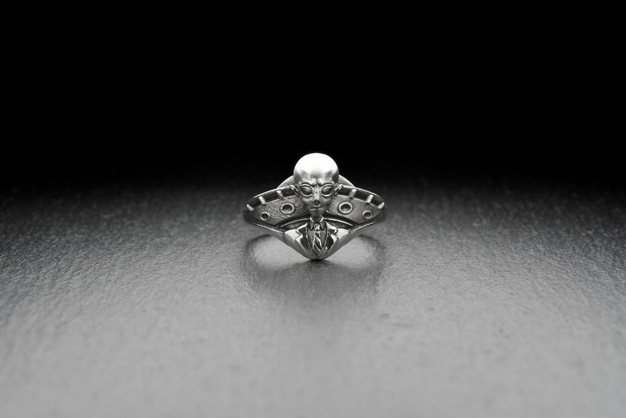 Women jewelry	Alien Jewelry	Ring with alien	ring with ufo	Ufo ring silver	Alien visitor	Strange jewelry	Alien ring	Alien silver ring	Space jewelry	Alien	Silver Alien	Silver ring