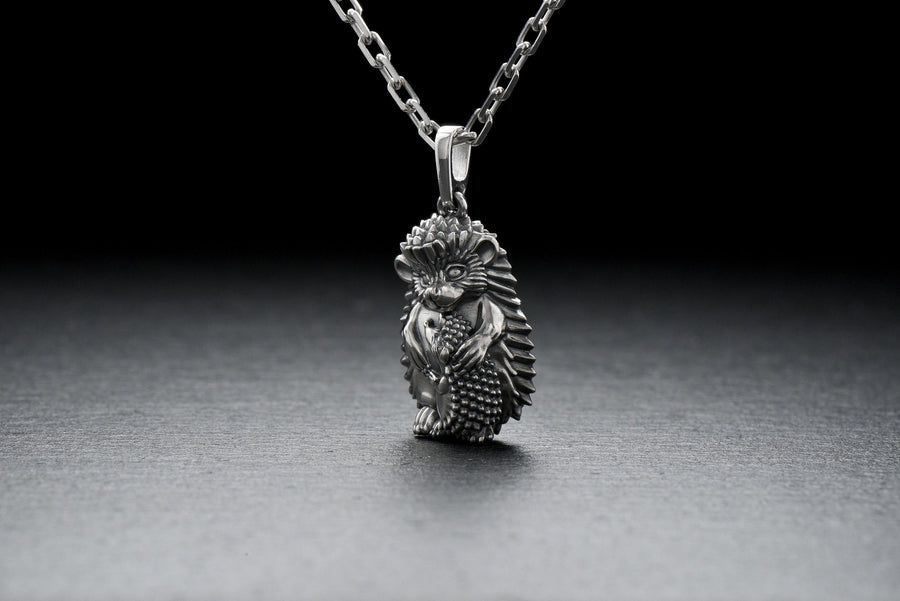 hedgehog	silver pendant	forest	urchin	hedgepig	riccio	Igel	hérisson	necklace	hedgehog necklace	gift for her	love gift	totem pendant (etsy image id: 4374625236)