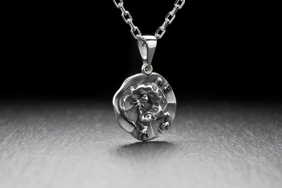twin gift	Salamander	Silver Pendant	Pendant Salamander	Silver Salamander	Silver jewelry	jewelry Salamander	animal pendant	lizard pendant	gecko pendant	salamander necklace	lizard necklace	gecko necklace