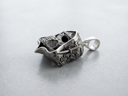 Samurai pendant