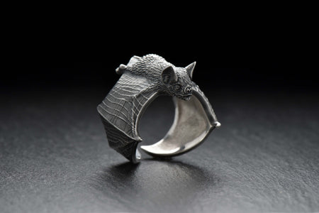 Bat silver ring	bat art	bat jewelry	bat ring	silver bat ring	vampire ring	halloween ring	fledermaus-ring	bat rings	anneau de chauve	Fledermausring	bat	gothic gift (etsy image id: 4144534953)