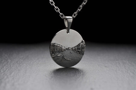 women pendant	silver pendant	traveller gift	souvenir	Venice souvenir	Venice necklace	Grand Canalazzo	traveler gift	pendentif venise	Venedig Anhänger	cityscape	Italy	Venice (etsy image id: 4163362306)