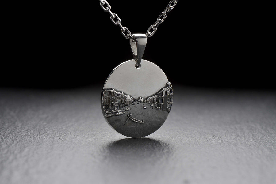 women pendant	silver pendant	traveller gift	souvenir	Venice souvenir	Venice necklace	Grand Canalazzo	traveler gift	pendentif venise	Venedig Anhänger	cityscape	Italy	Venice (etsy image id: 4163362306)