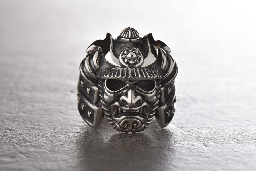 samurai ring	samurai art	japanese jewelry	japanese ring men	bague samurai	samurai mask ring	samurai armor	samurai jewelry	japanese silver ring	samurai	ancient samurai	japan jewelry	asian jewelry (etsy image id: 4170663707)