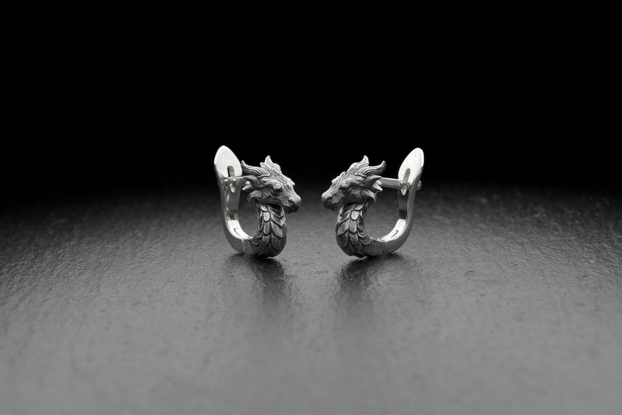 Perfect gift idea for fantasy lovers, dragon enthusiasts, and fans of gothic or medieval aesthetics. (etsy image id: 6890081822)