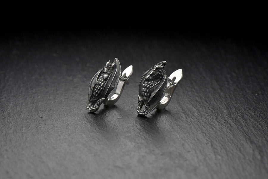 dragons jewelry	draconic jewelry	mythic earrings	dragon earring	dragon earrings	dragon jewelry	Drachen Ohrringe	bijoux dragons	dragons eariings	dragon silver	dragon art	house of the dragon	dragon (etsy image id: 7689566388)