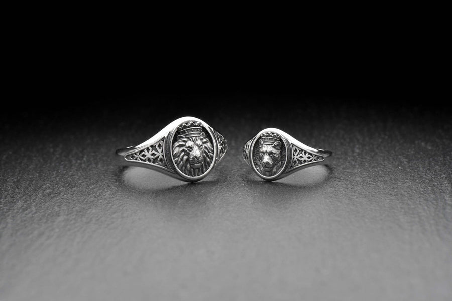 Signet ring	silver signet ring	animal signet ring	animal silver ring	Lion head jewelry	wild cat jewelry	lion silver ring