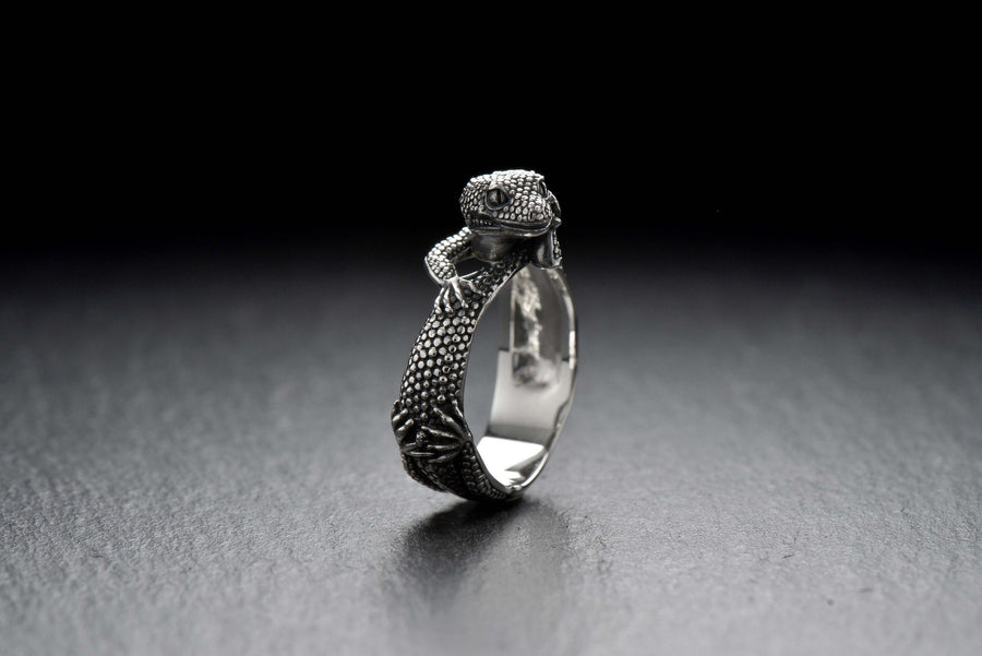 Handmade Sterling Silver Gecko Ring: Animal Jewelry Gift (etsy image id: 5586397304)