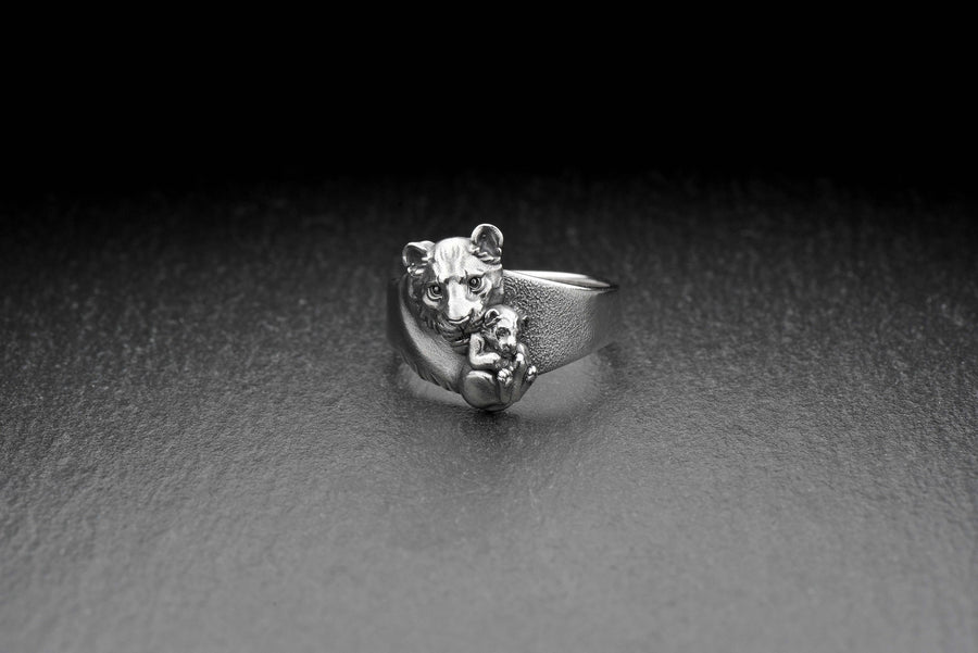 silver signet ring	men ring	men jewelry	women jewelry	women silver ring	Lioness ring	simba	lioness	baby ring	lion king	mother gift	mother	son gift (etsy image id: 7352935366)