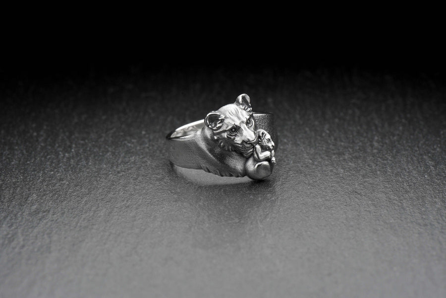 silver signet ring	men ring	men jewelry	women jewelry	women silver ring	Lioness ring	simba	lioness	baby ring	lion king	mother gift	mother	son gift (etsy image id: 7352935366)