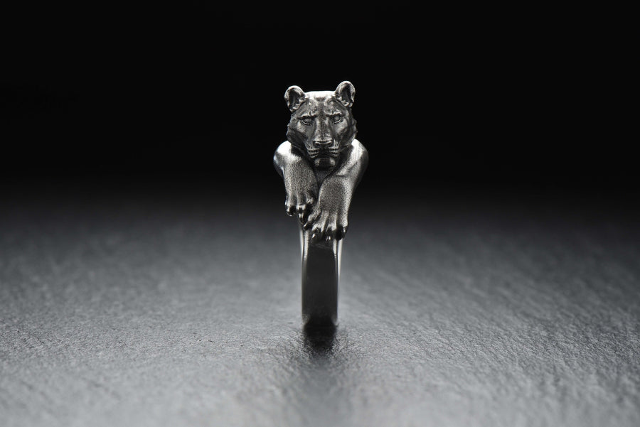 men's jewelry	silver signet ring	animal signet ring	animal silver ring	Lion head jewelry	wild cat jewelry (etsy image id: 4243232621)