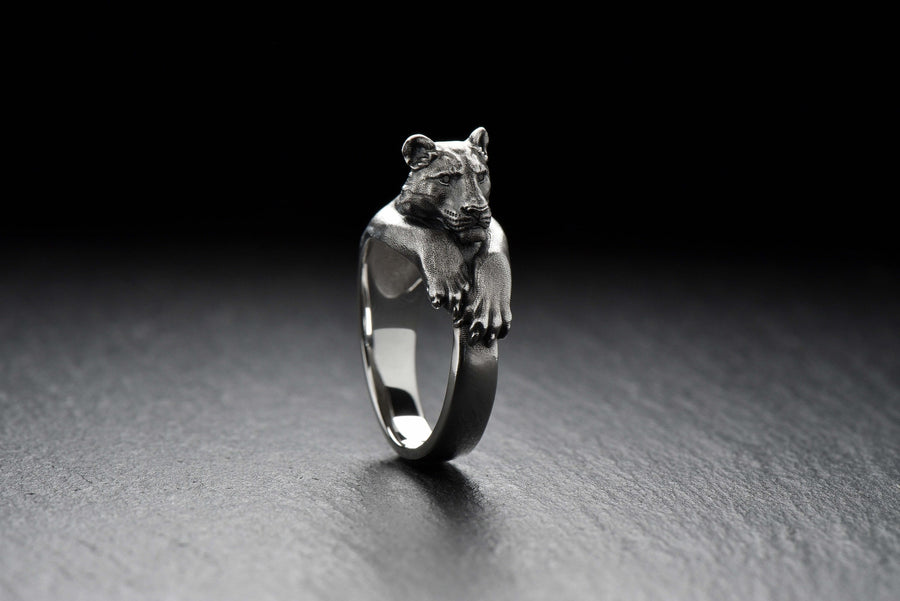 men's jewelry	silver signet ring	animal signet ring	animal silver ring	Lion head jewelry	wild cat jewelry (etsy image id: 4243232621)