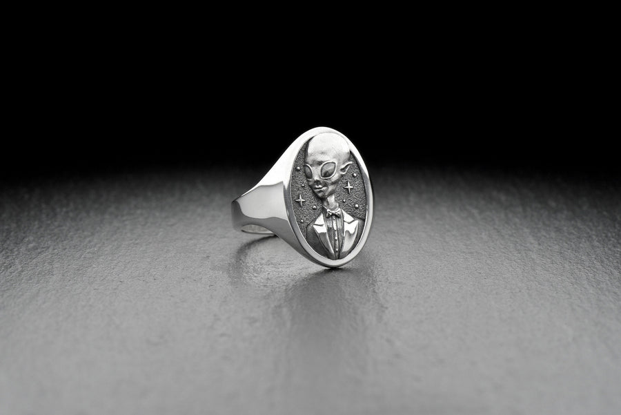 Women jewelry	Alien Jewelry	Ring with alien	ring with ufo	Ufo ring silver	Alien visitor	Strange jewelry	Alien ring	Alien silver ring	Space jewelry	Alien Wedding	Fiance Alien	Fiance jewelry (etsy image id: 7308648293)