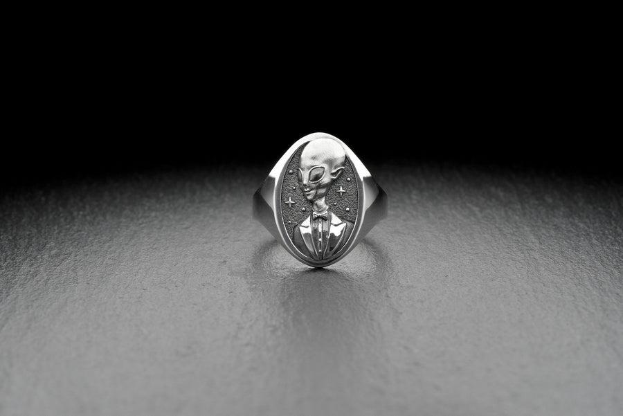 Women jewelry	Alien Jewelry	Ring with alien	ring with ufo	Ufo ring silver	Alien visitor	Strange jewelry	Alien ring	Alien silver ring	Space jewelry	Alien Wedding	Fiance Alien	Fiance jewelry (etsy image id: 7308648293)
