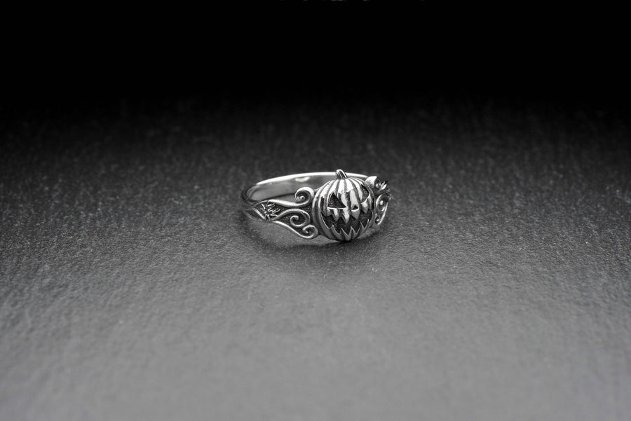 halloween ring	halloween jewelry	halloween pumpkin	pumpkin silver ring	pumpkin jewelry	halloween gift (etsy image id: 6263078080)