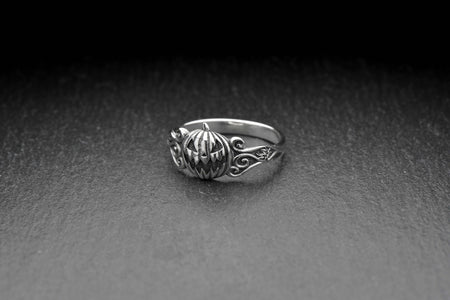 Perfect for any gothic culture lover, this main Halloween symbol on your finger will make an unforgettable statement - whether it's a gift for someone else or a treat for yourself! (etsy image id: 4214207383)