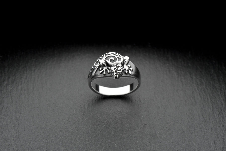 polynesian ring	Sea creature ring	Sea souvenir	maori jewelry		reptile jewelry	silver ring	animal ring (etsy image id: 7737510359)