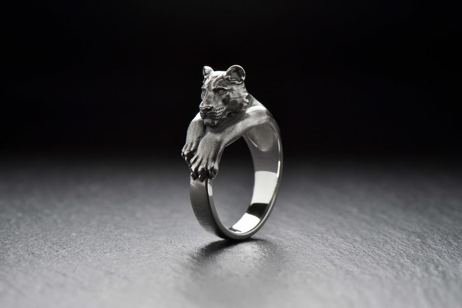 men's jewelry	silver signet ring	animal signet ring	animal silver ring	Lion head jewelry	wild cat jewelry (etsy image id: 4243232621)