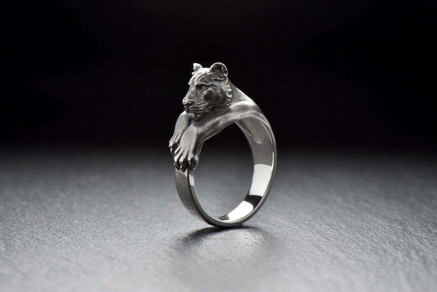 men's jewelry	silver signet ring	animal signet ring	animal silver ring	Lion head jewelry	wild cat jewelry (etsy image id: 4243232621)