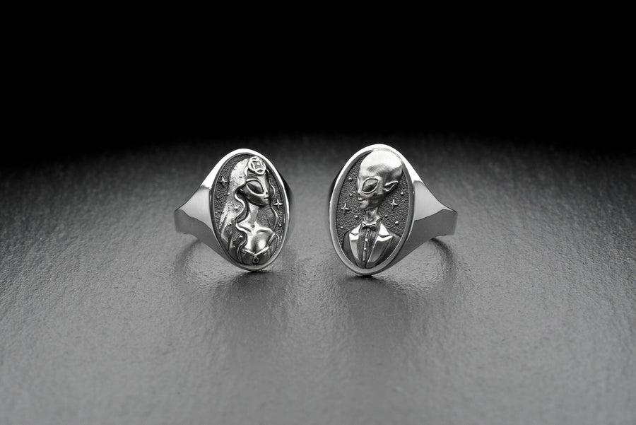 Women jewelry	Alien Jewelry	Ring with alien	ring with ufo	Ufo ring silver	Alien visitor	Strange jewelry	Alien ring	Alien silver ring	Space jewelry	Alien Wedding	Fiance Alien	Fiance jewelry (etsy image id: 7308648293)