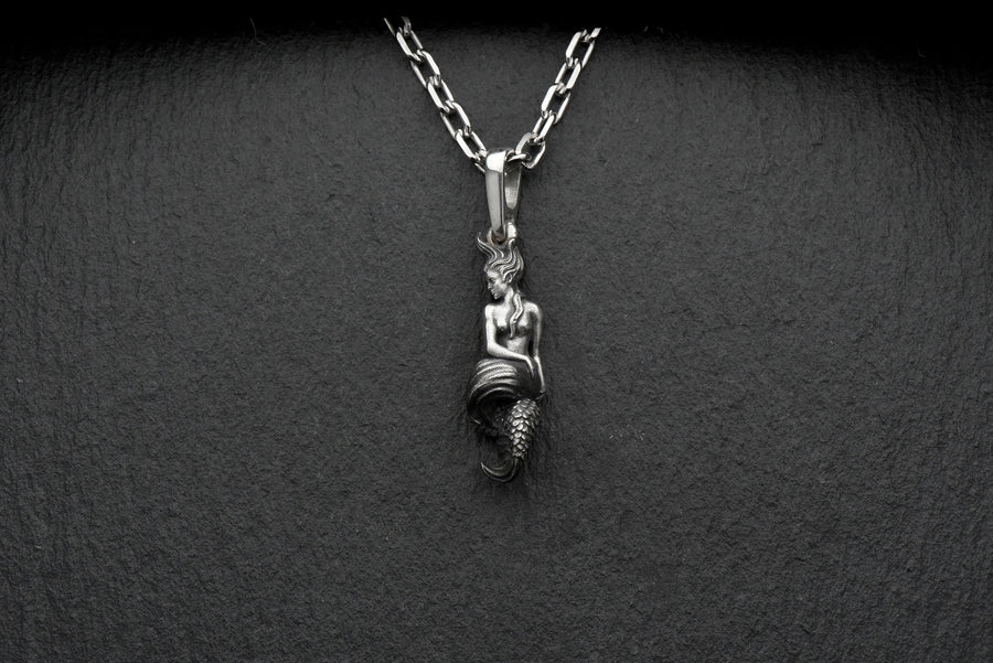 sterling silver	mermaid pendant	sea jewelry	siren pendant	siren gift	sea gift	mermaid lover	Nereid pendant	Oceanid	sea souvenir	water nymph	pendentif sirène	mermaid (etsy image id: 4323039832)