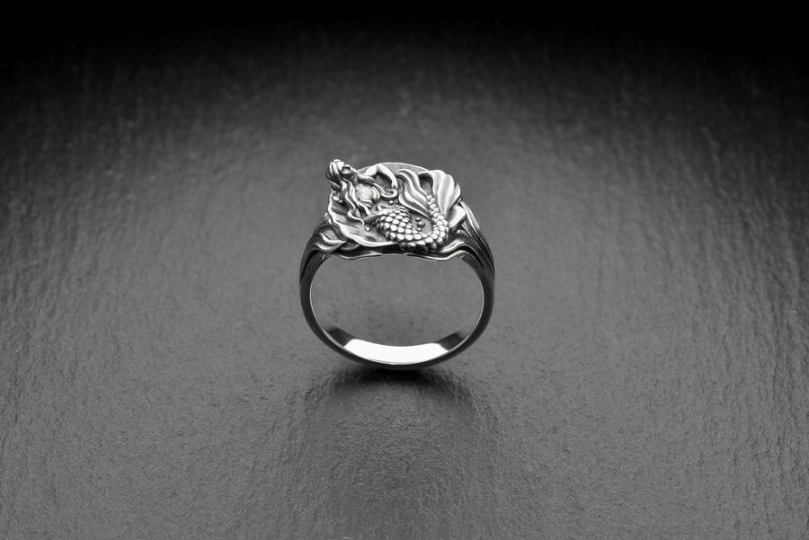 Signet ring	silver signet ring	signet silver ring	mermaid ring	sea lover gift	sea creature	mythology jewelry	siren ring	siren silver	Meerjungfrau-Ring	bague sirène	sirène anneau	Sirenenring (etsy image id: 4370489775)