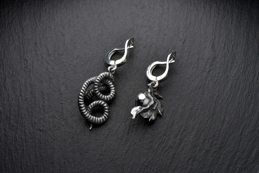 snake	apple	viper	vasilisk	Serpent Tempter	legend	silver earring	mythologic	apple earring	the Forbidden fruit	serpent	snake jewelry	serpent earrings (etsy image id: 7163149776)