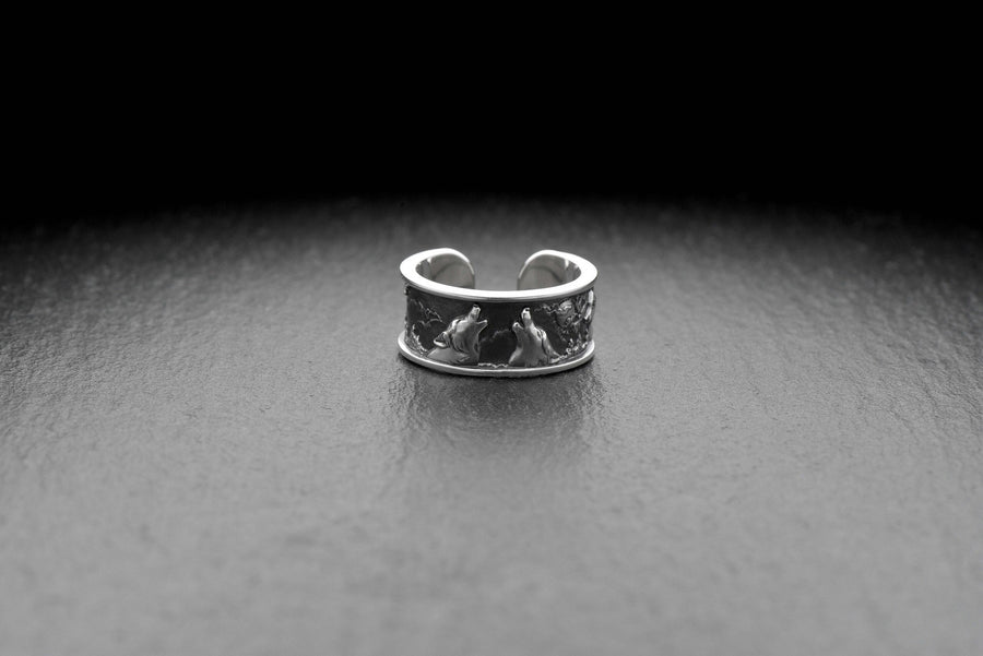 men's jewelry	wolf totem	nature skyline	nature panoram	wolfs ring	wolf silver ring	nature ring	bague en argent loup	Wolf Silberring	Totemring der Wölfe	bague totem loups	forest ring	wild forest ring (etsy image id: 4323259924)