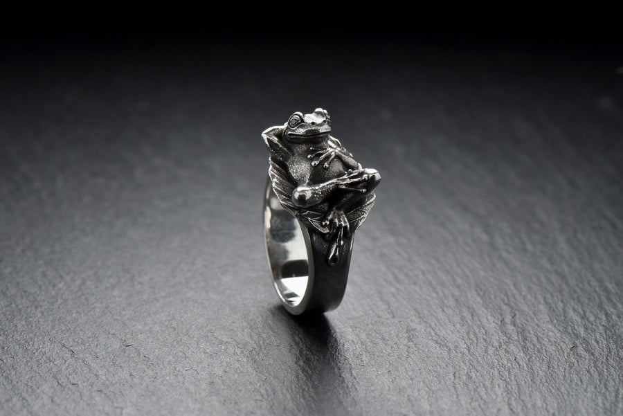 Sterling Silver Frog Ring: Handmade Animal Jewelry Gift