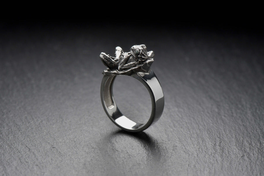 Sterling Silver Frog Ring: Handmade Animal Jewelry Gift