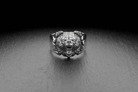 This ring will be a great gift for fans of unusual jewelry and wildlife lovers. A bearish motif will remind you of strength and masculinity, as well as a connection with nature.
⠀ (etsy image id: 4369372807)