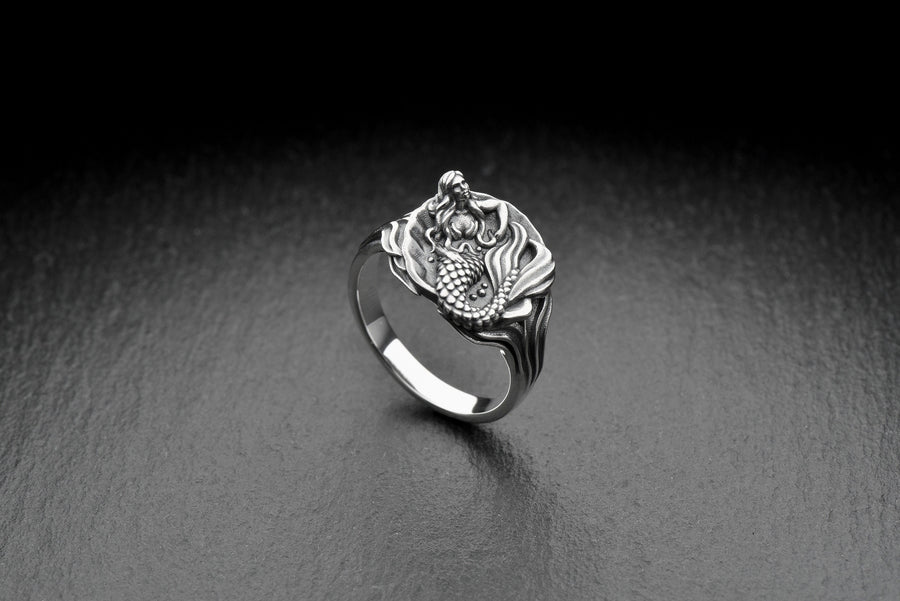 Signet ring	silver signet ring	signet silver ring	mermaid ring	sea lover gift	sea creature	mythology jewelry	siren ring	siren silver	Meerjungfrau-Ring	bague sirène	sirène anneau	Sirenenring (etsy image id: 4370489775)