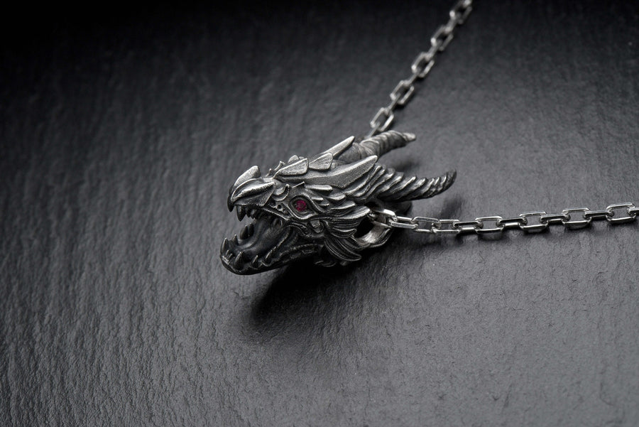 🎁 Looking for the perfect gift?
This dragon necklace makes an unforgettable present for a boyfriend, husband, or friend with a love for fantasy, mythology, or Viking aesthetics. (etsy image id: 7154024908)
