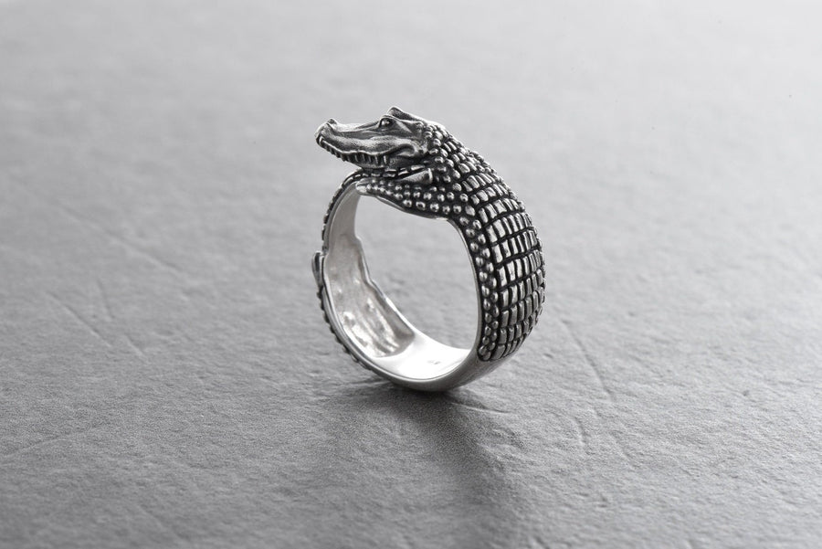 Silver Ring	Crocodile	Ring Crocodile	jewelry Crocodile	Silver	Ring	Crocodile lovers	alligator ring	animal ring	alligator	silver crocodile	Sterling silver	alligator jewelry (etsy image id: 7397563339)