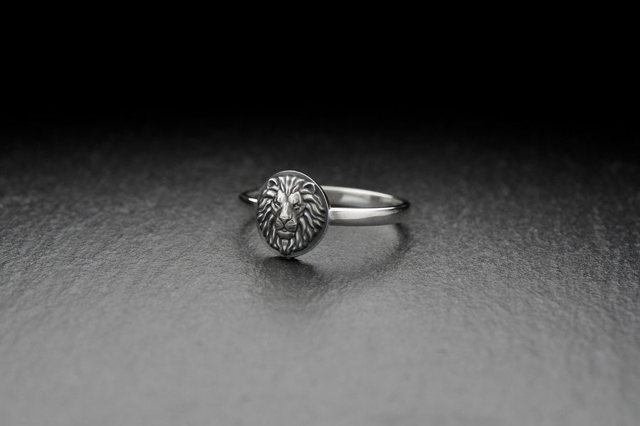 men's jewelry	silver signet ring	animal signet ring	animal silver ring	Lion head jewelry	wild cat jewelry	lion silver ring	men ring	lioness silver ring	Lion King	lion ring	silver lion ring	silver (etsy image id: 7400158859)