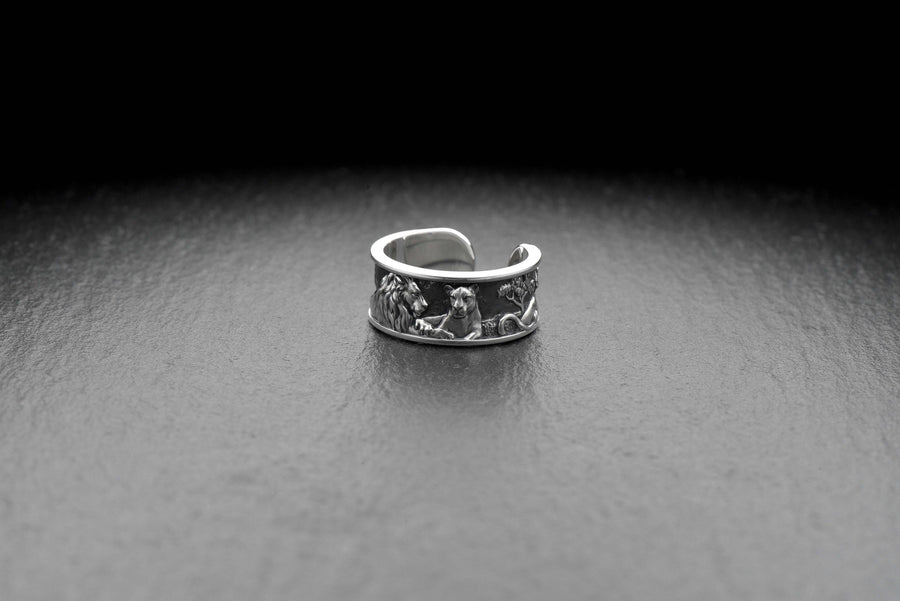 silver signet ring	animal silver ring	lion silver ring	King ring	Ring Lions	animal ring	lion ring	gift for him	lion jewelry	lion	silver	silver ring	lions (etsy image id: 7352058820)