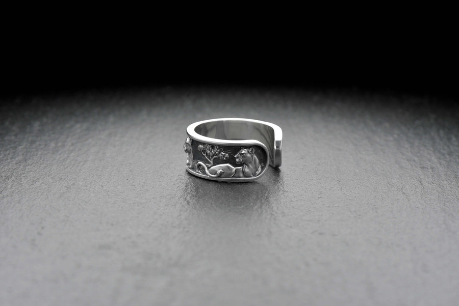 silver signet ring	animal silver ring	lion silver ring	King ring	Ring Lions	animal ring	lion ring	gift for him	lion jewelry	lion	silver	silver ring	lions (etsy image id: 7352058820)