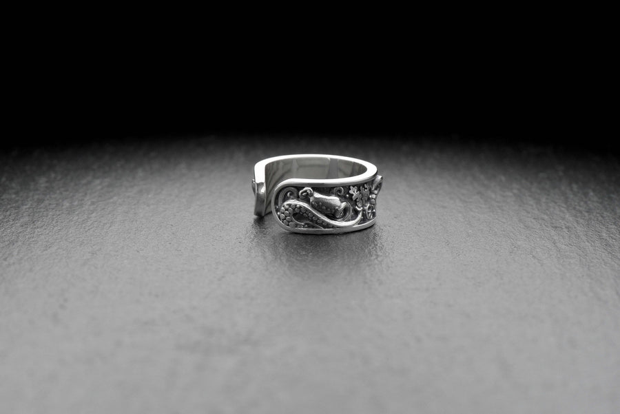 Octopus ring	tentacle ring	octopus jewelry	octopus embroidery	ocean lover gift	Ring Octopuses	Octopuses	Octopus	tentacle	silver ring	silver octopus ring	silver	sterling silver (etsy image id: 7181072624)