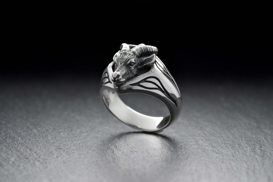 Sterling Silver Antelope Ring, Wildlife Jewelry, Nature Lover Gift (etsy image id: 4870823771)
